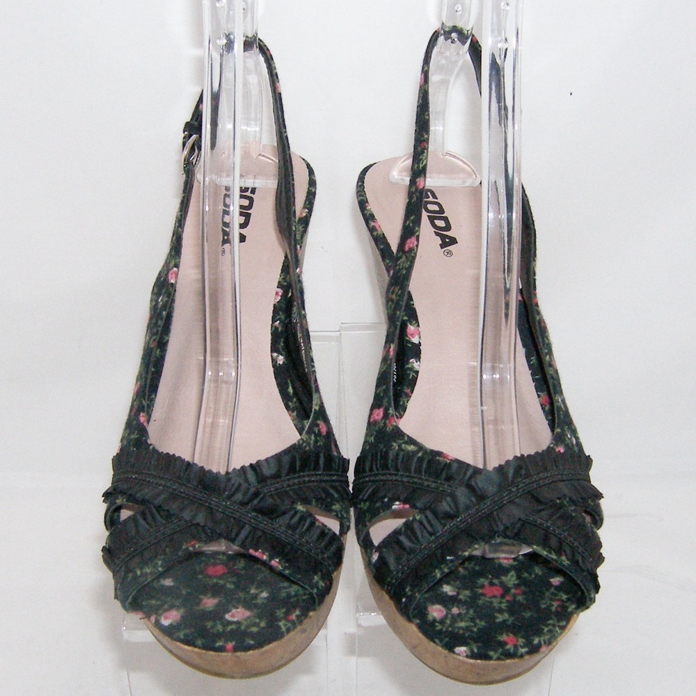 Soda 'Tiffy' floral ruffle buckle slingbacks 8.5 - Picture 7 of 8
